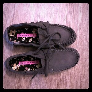 NWT Rock&Candy grey moccasins 6.5